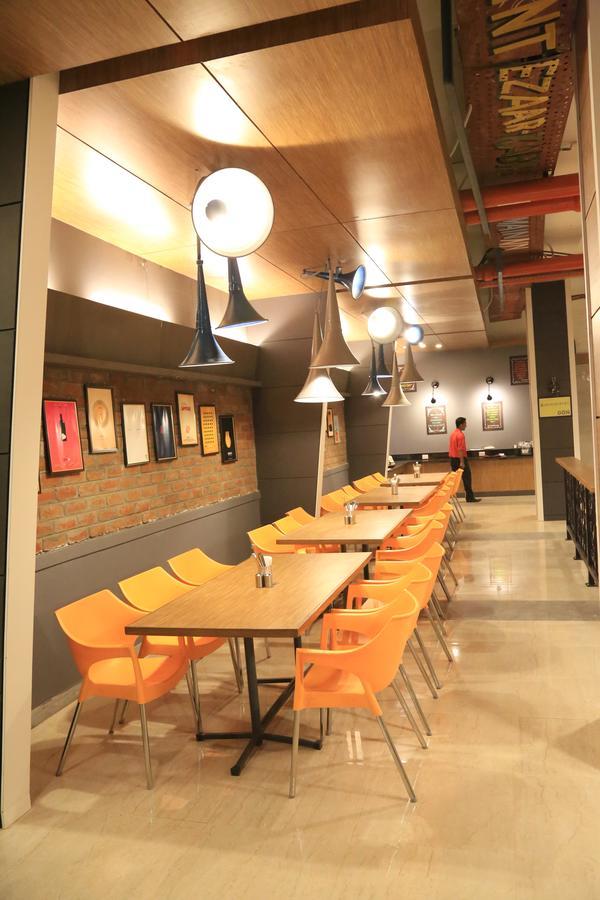 Max Hotels Jabalpur Exterior photo